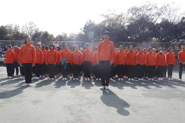 04081b5e0e5f4f10ba448dd41495267c.jpg 上场前整装待发_爱奇艺.jpg