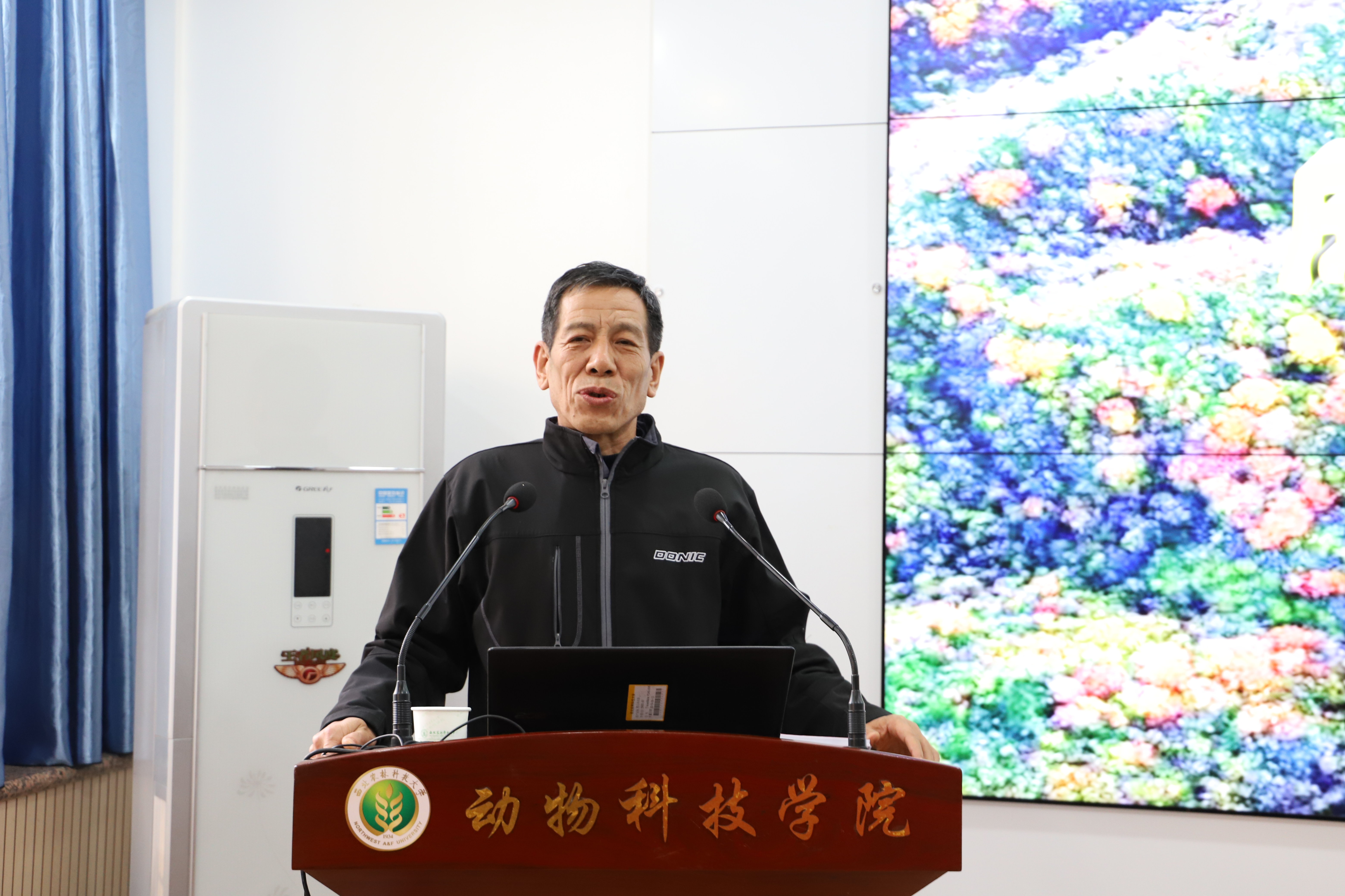 e41e4259e35f4afe820324b4c18c6a51.jpg e41e4259e35f4afe820324b4c18c6a51.jpg