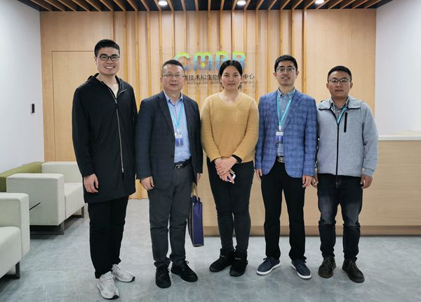 与水生所学习的成人网址
毕业学子马明洋同学合影_副本.jpg