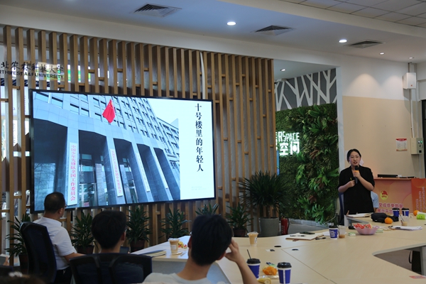 7fdf6f8be3474f75ba768485cee747d2.jpg 55.jpg