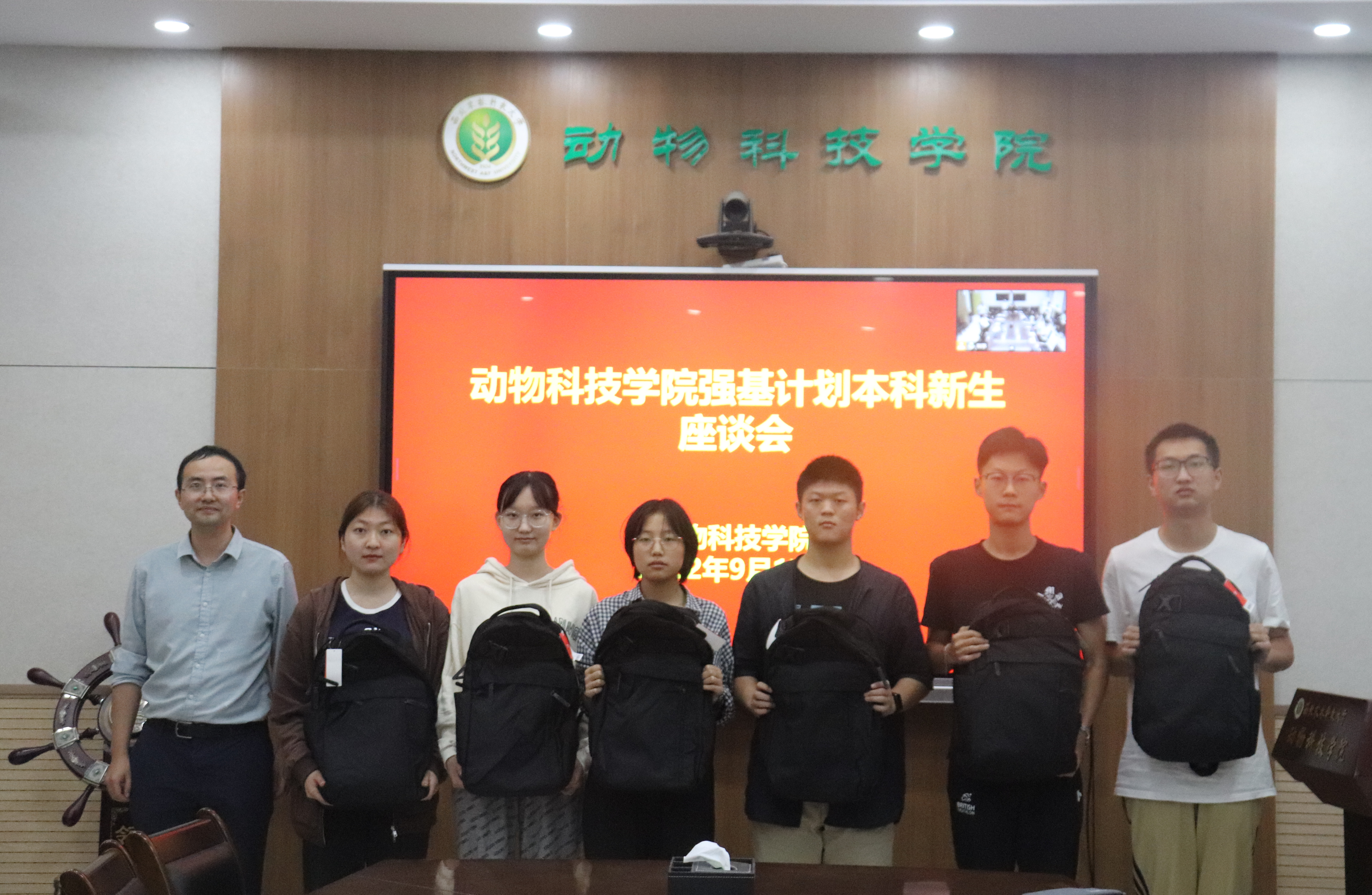 34a2906dc5e14852861190d8257ccbb8.jpg 34a2906dc5e14852861190d8257ccbb8.jpg