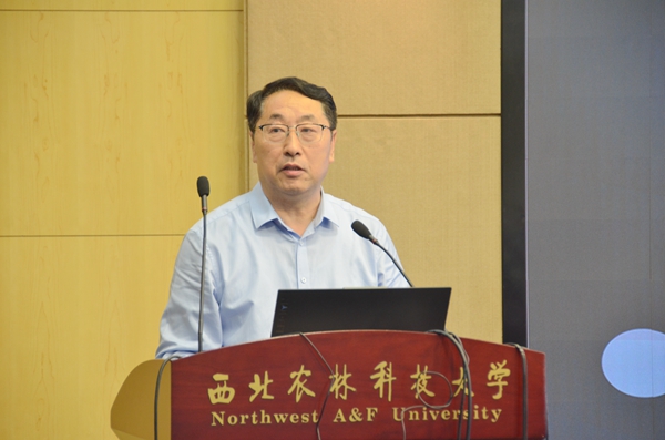 ade56b4778994448ae7053feccabecc4.jpg 姚军虎教授进行论坛总结_副本.jpg