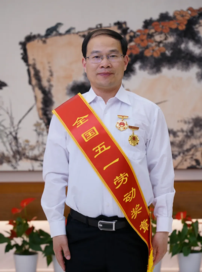 顾忠旗_副本.png